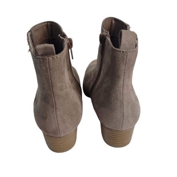 LC Lauren Conrad Women's Taupe Embellished Ankle Boots Size 7M - Picture 4 of 10